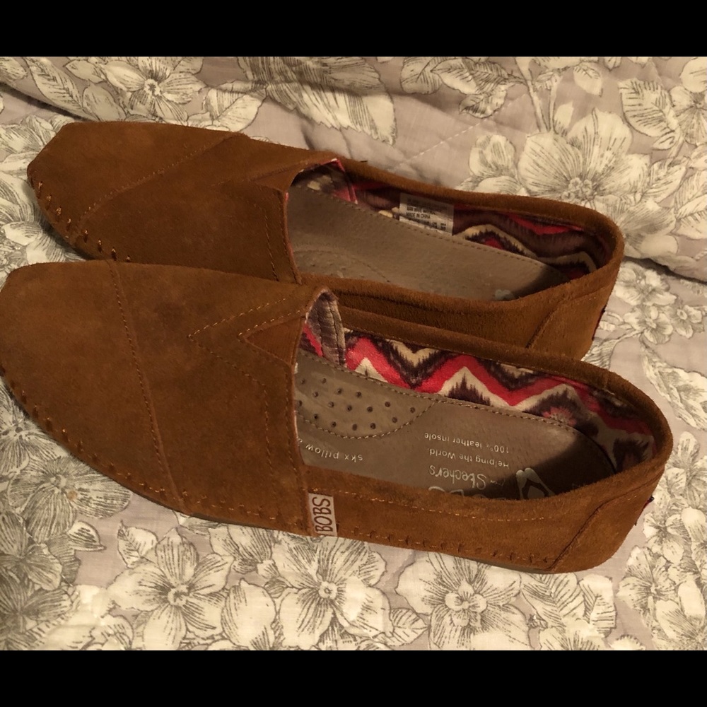 Bobs brown suede
